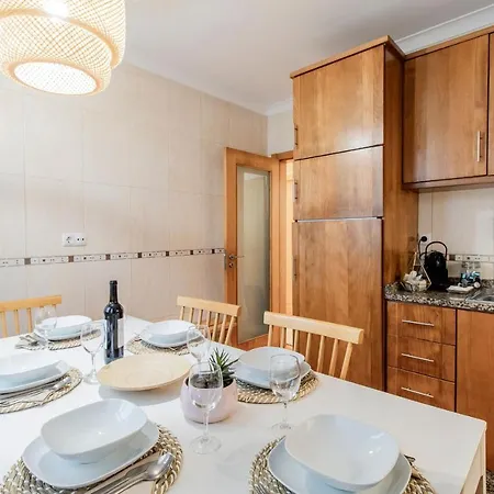 Apartment Sweet & Cozy 3br By Lovelystay *